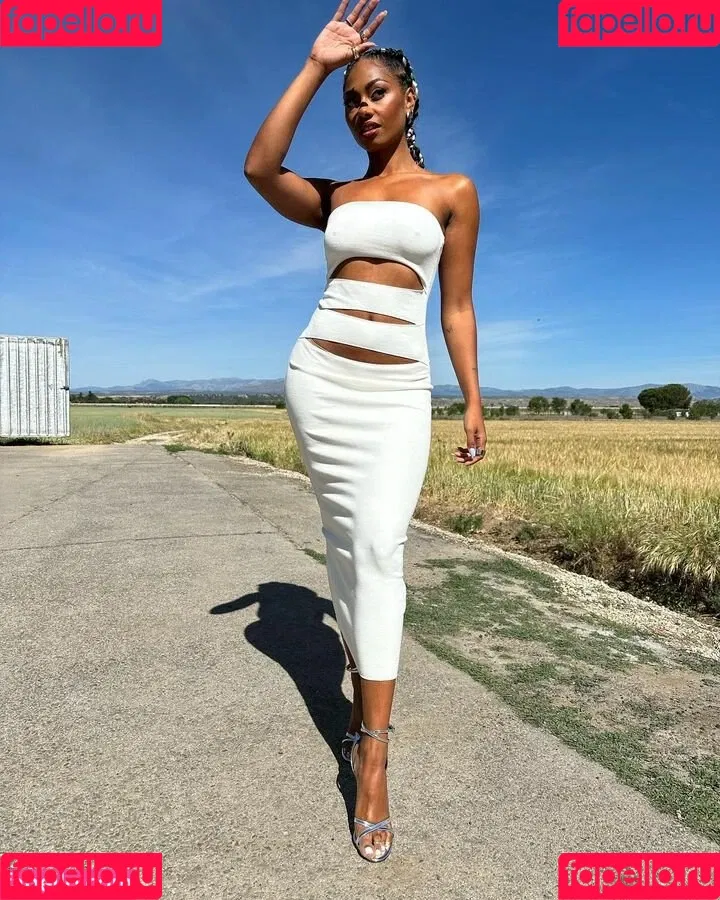 Nia Correia OT Onlyfans Photo Gallery 