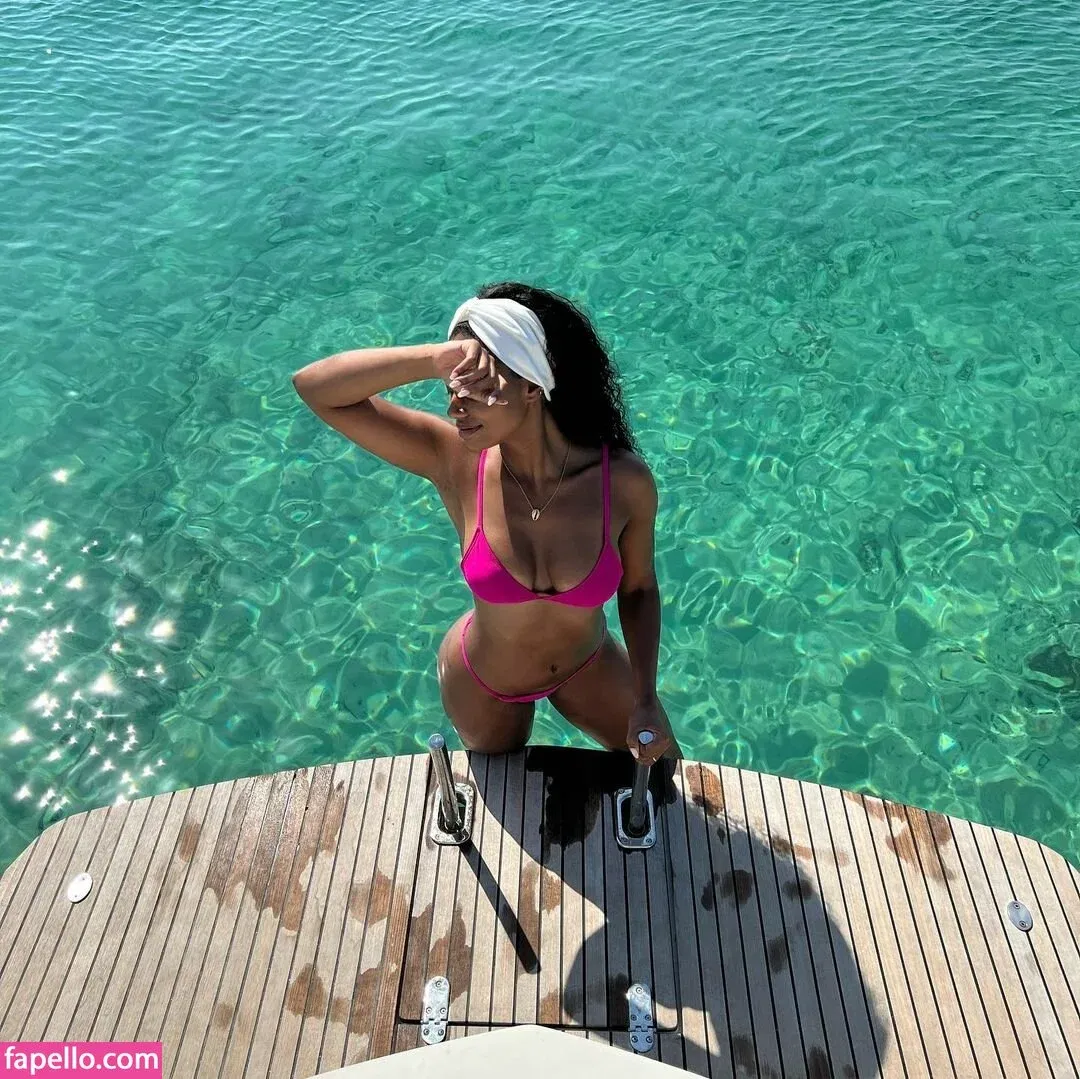 Nia Correia OT Onlyfans Photo Gallery 