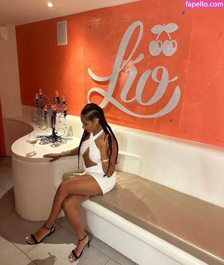 Nia Correia OT Onlyfans Photo Gallery 