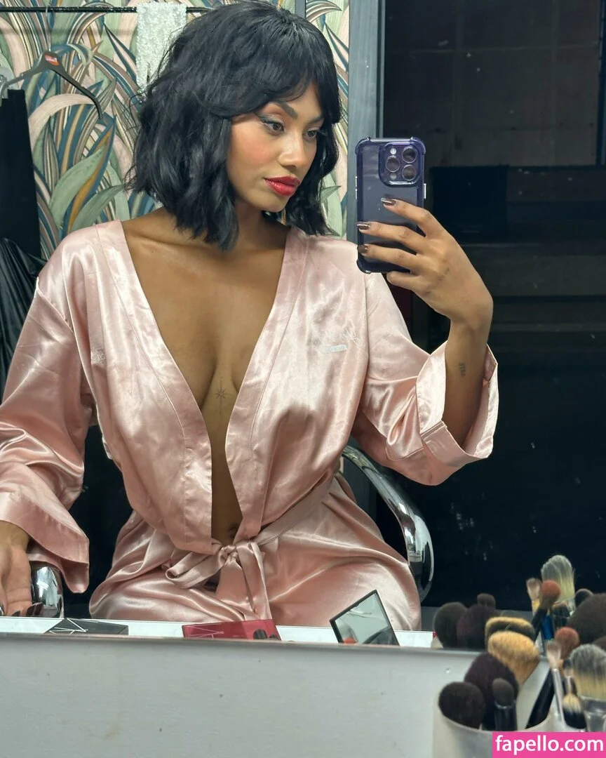 Nia Correia OT Onlyfans Photo Gallery 