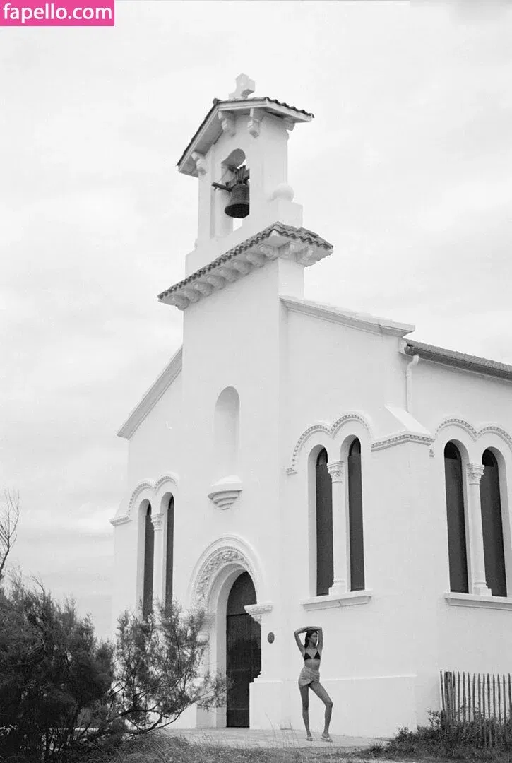 Karen Joigny Onlyfans Photo Gallery 