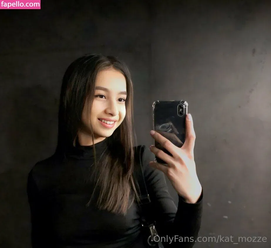 kat_mozze Onlyfans Photo Gallery 
