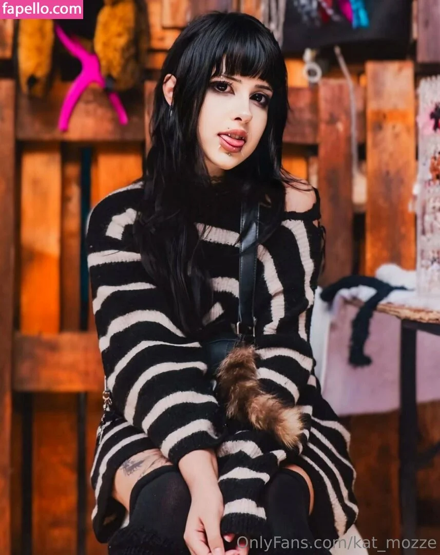 kat_mozze Onlyfans Photo Gallery 