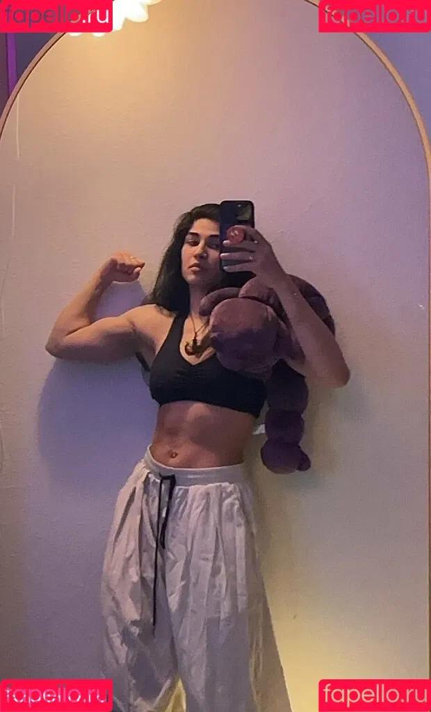 Naila Iqbal Onlyfans Photo Gallery 