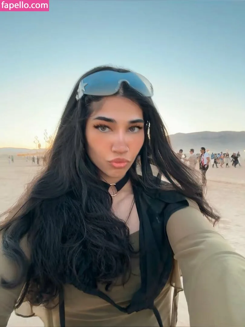 Naila Iqbal Onlyfans Photo Gallery 