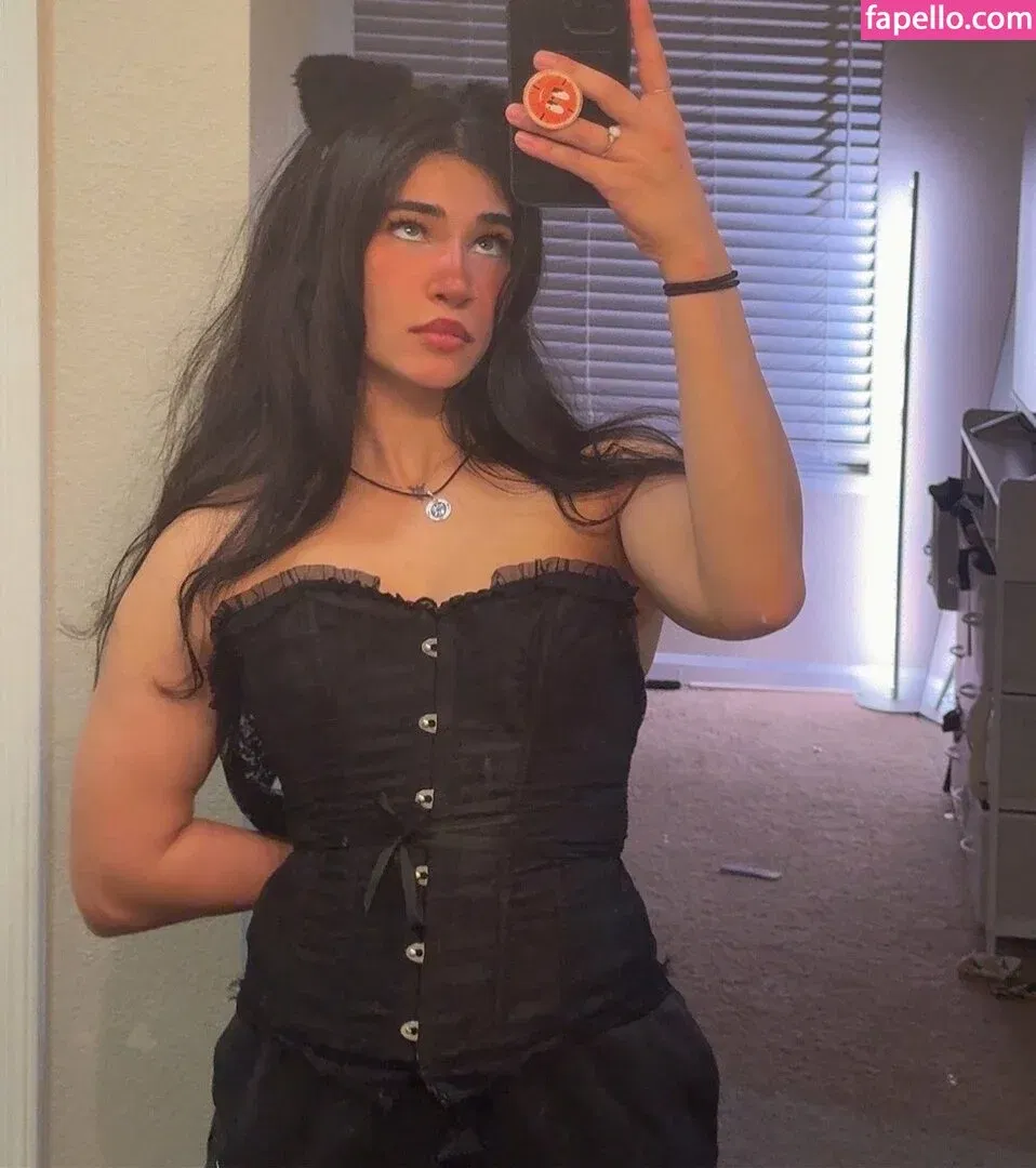 Naila Iqbal Onlyfans Photo Gallery 