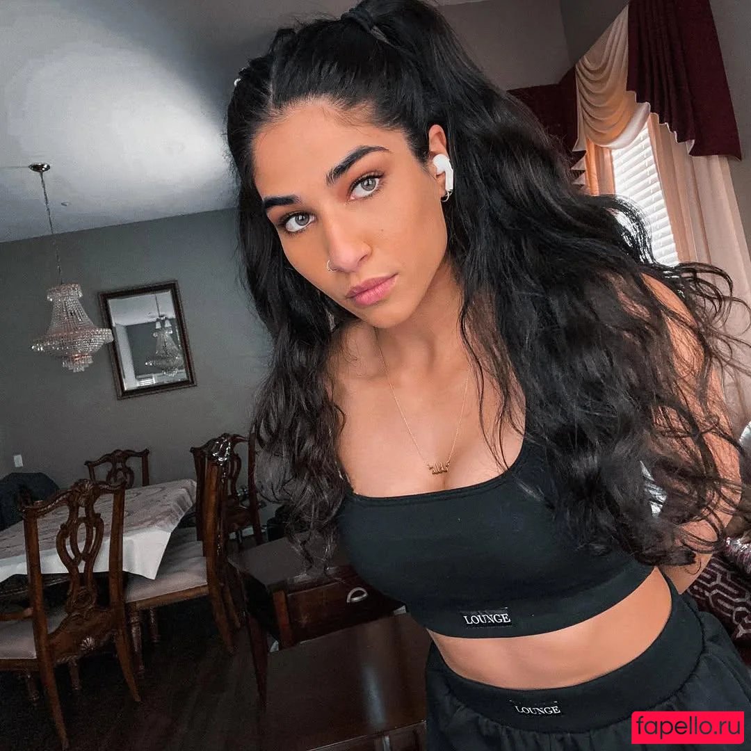 Naila Iqbal Nude Onlyfans Photo 49