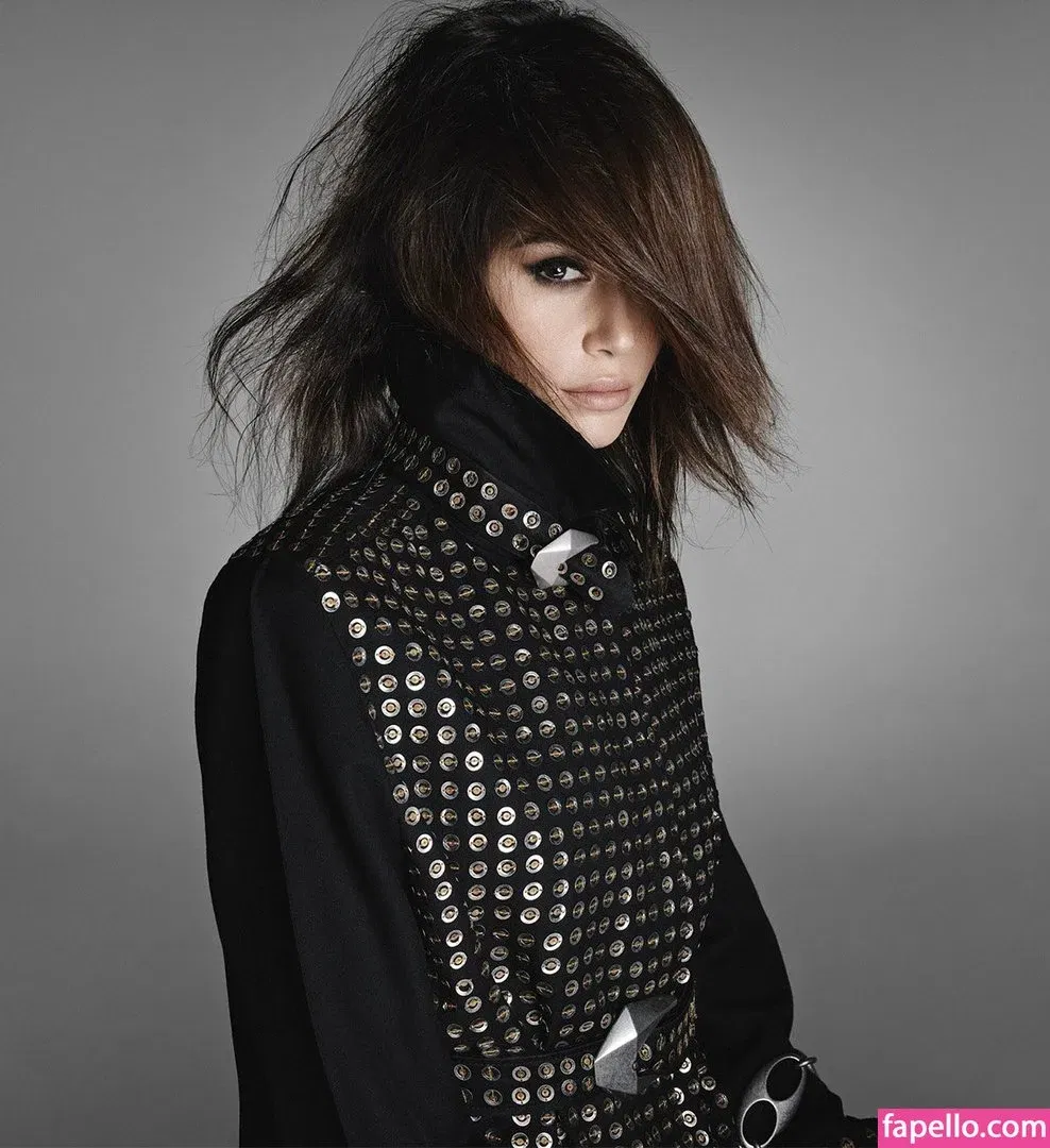 Özgü Kaya Onlyfans Photo Gallery 