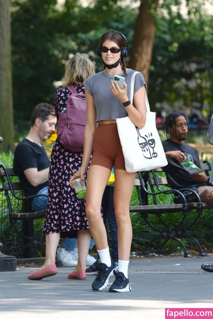 Özgü Kaya Onlyfans Photo Gallery 