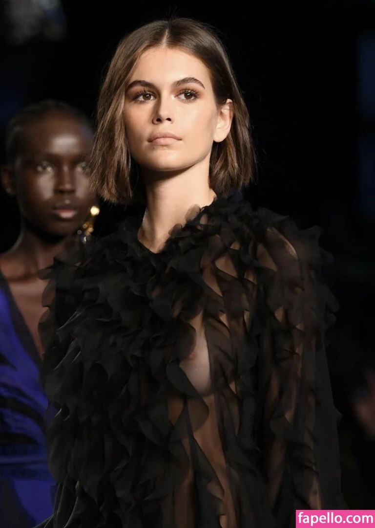 Özgü Kaya Onlyfans Photo Gallery 