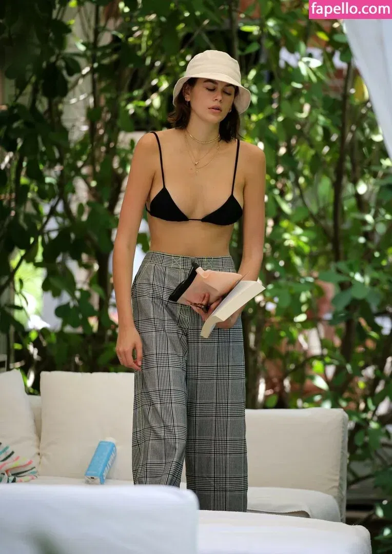 Özgü Kaya Onlyfans Photo Gallery 