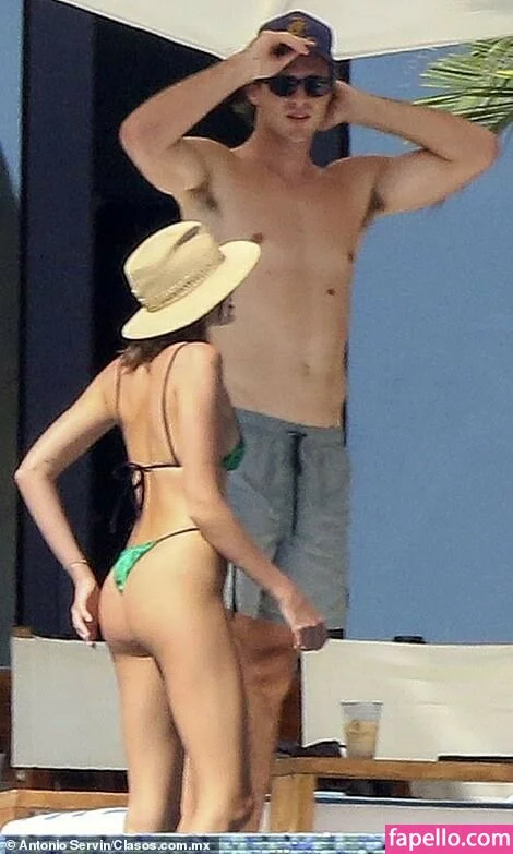 Özgü Kaya Onlyfans Photo Gallery 