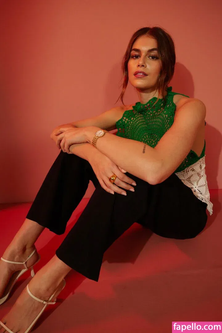 Özgü Kaya Onlyfans Photo Gallery 