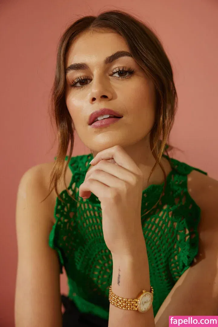 Özgü Kaya Onlyfans Photo Gallery 