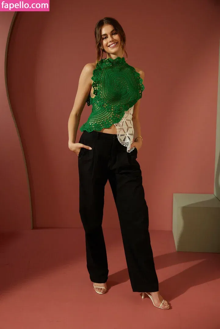 Özgü Kaya Onlyfans Photo Gallery 