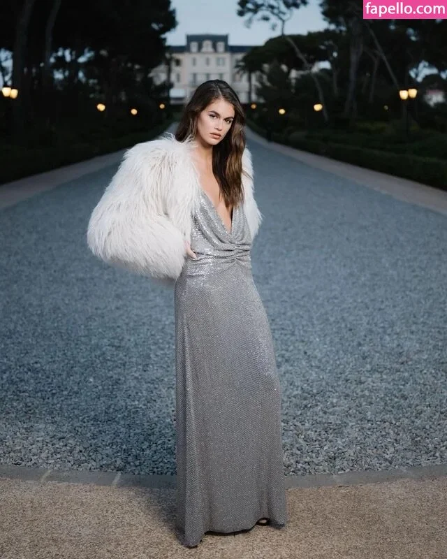 Özgü Kaya Onlyfans Photo Gallery 