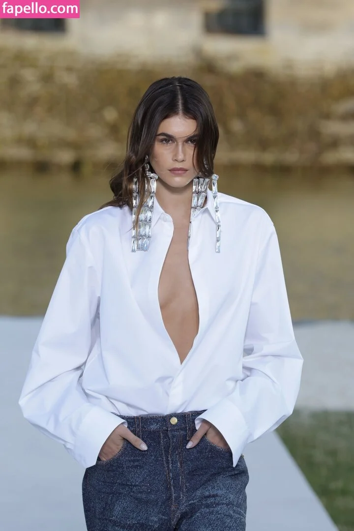 Özgü Kaya Onlyfans Photo Gallery 