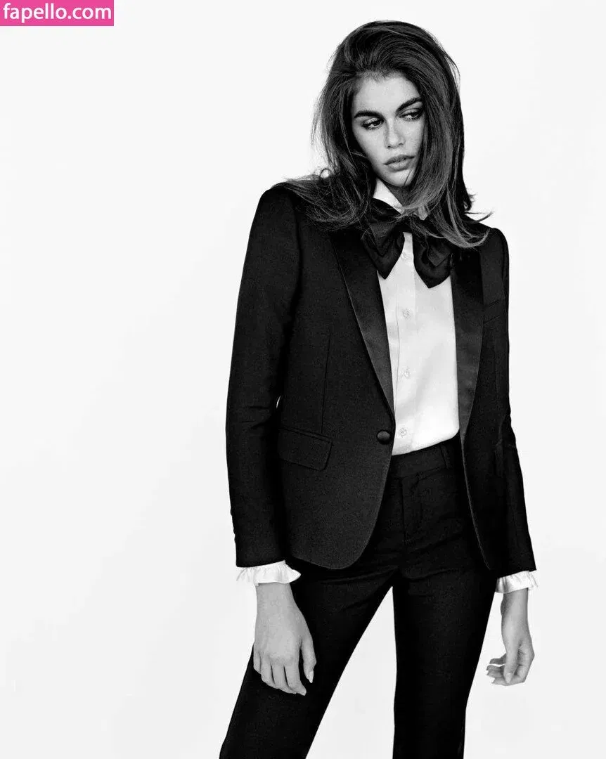 Özgü Kaya Onlyfans Photo Gallery 