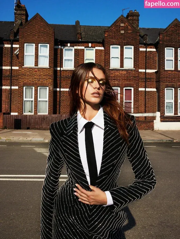 Özgü Kaya Onlyfans Photo Gallery 