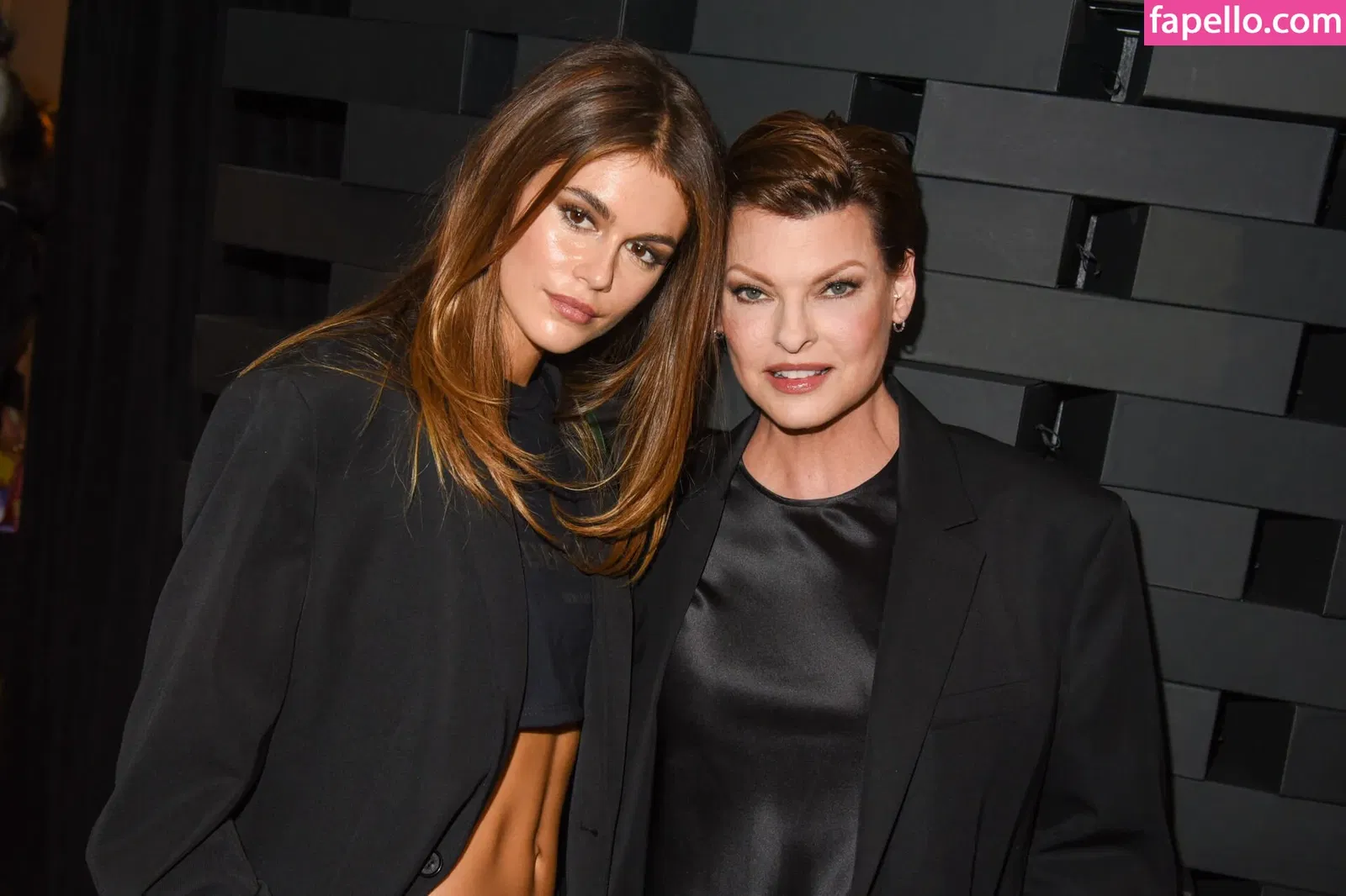 Özgü Kaya Onlyfans Photo Gallery 