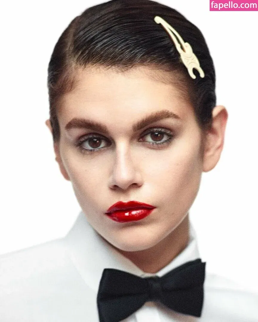 Özgü Kaya Onlyfans Photo Gallery 