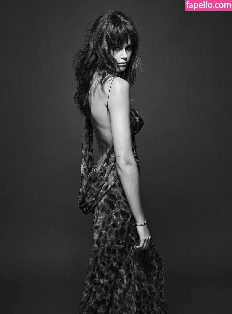 Özgü Kaya Onlyfans Photo Gallery 