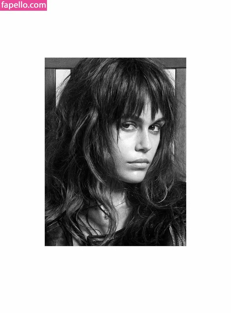 Özgü Kaya Onlyfans Photo Gallery 