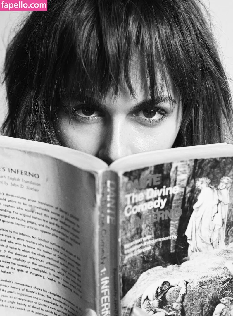 Özgü Kaya Onlyfans Photo Gallery 