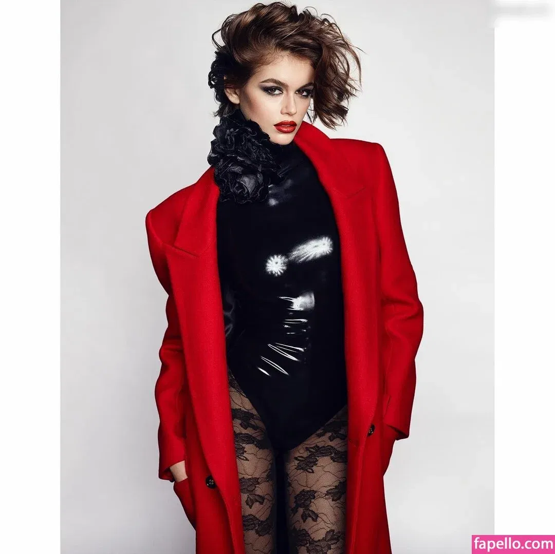 Özgü Kaya Onlyfans Photo Gallery 