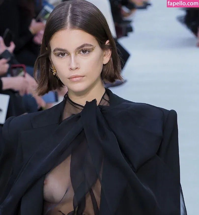 Özgü Kaya Onlyfans Photo Gallery 