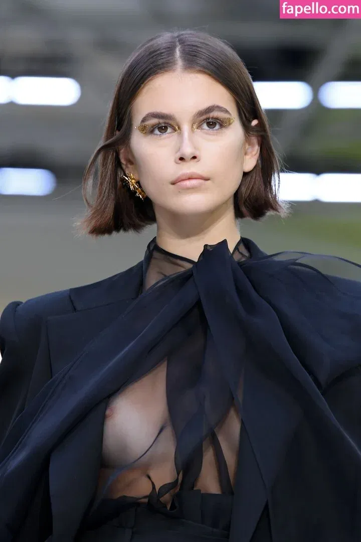 Özgü Kaya Onlyfans Photo Gallery 