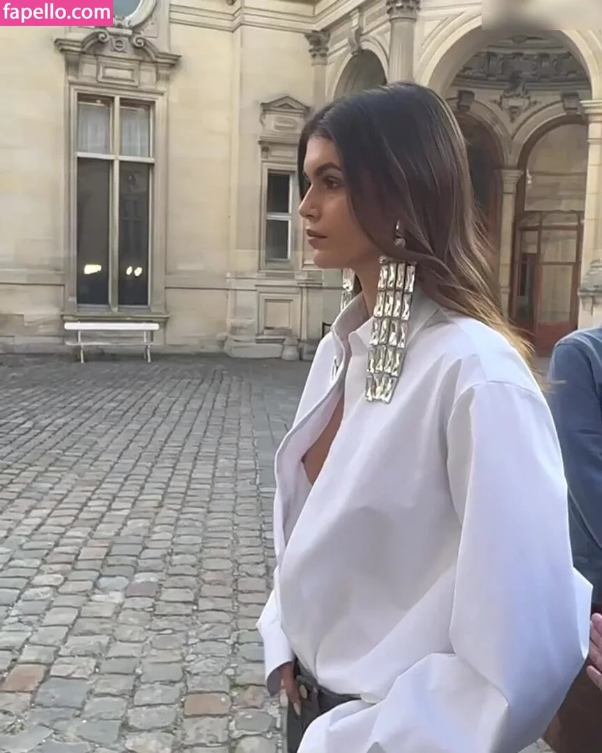 Özgü Kaya Onlyfans Photo Gallery 