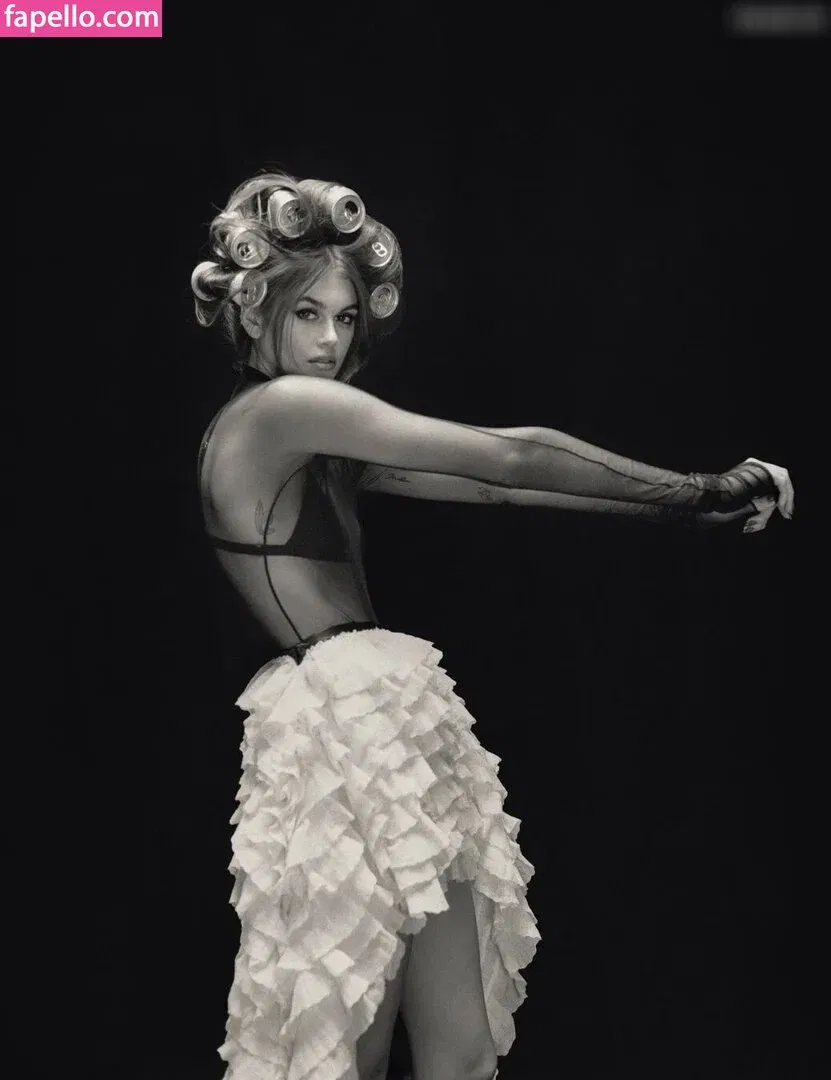 Özgü Kaya Onlyfans Photo Gallery 