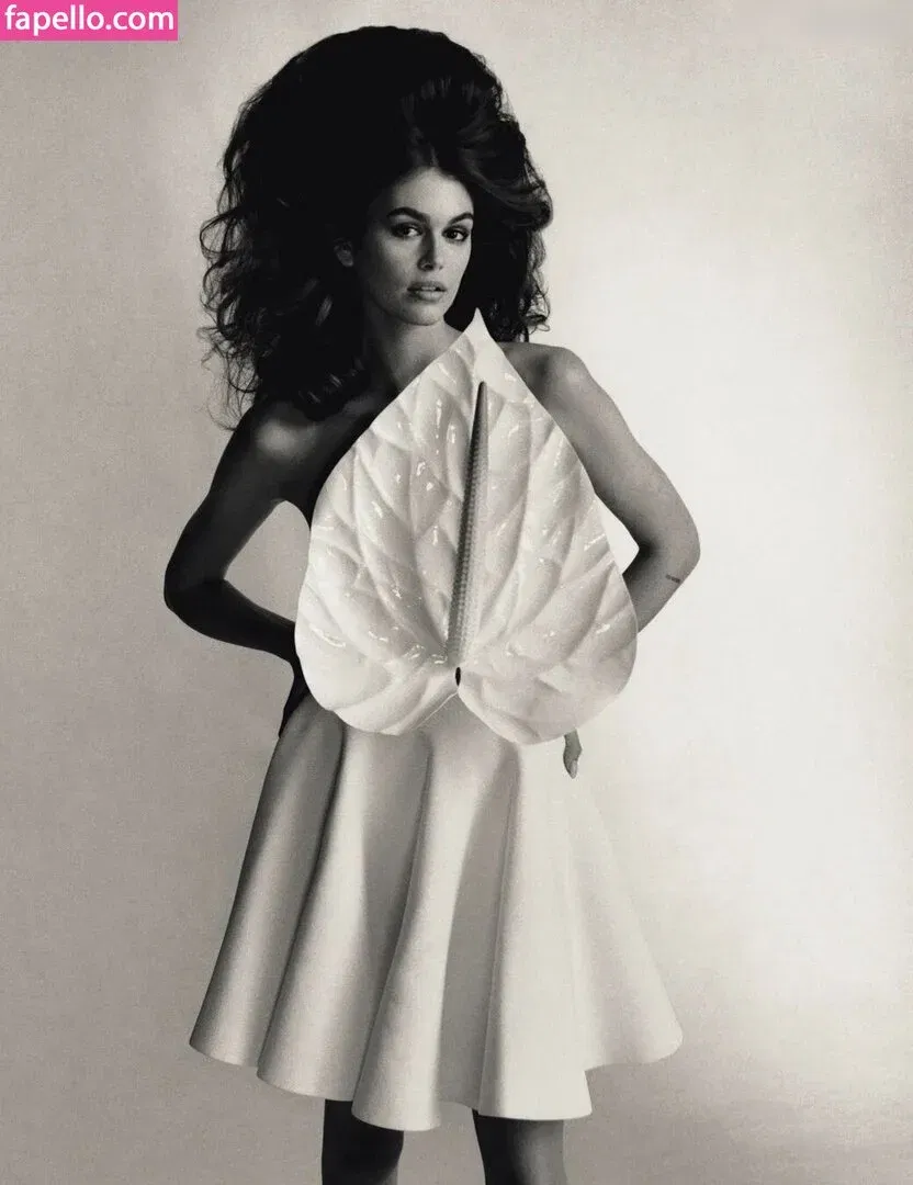 Özgü Kaya Onlyfans Photo Gallery 