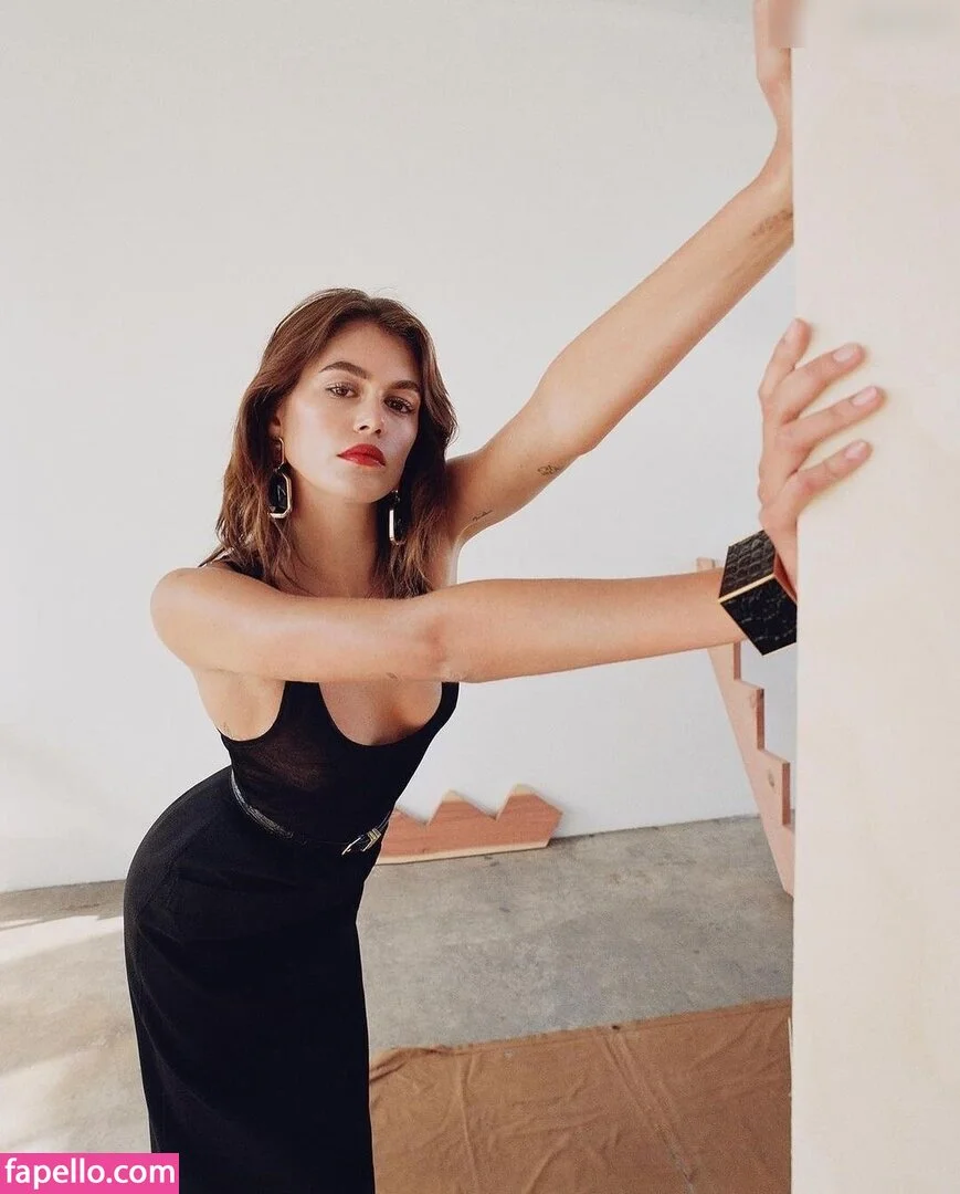 Özgü Kaya Onlyfans Photo Gallery 