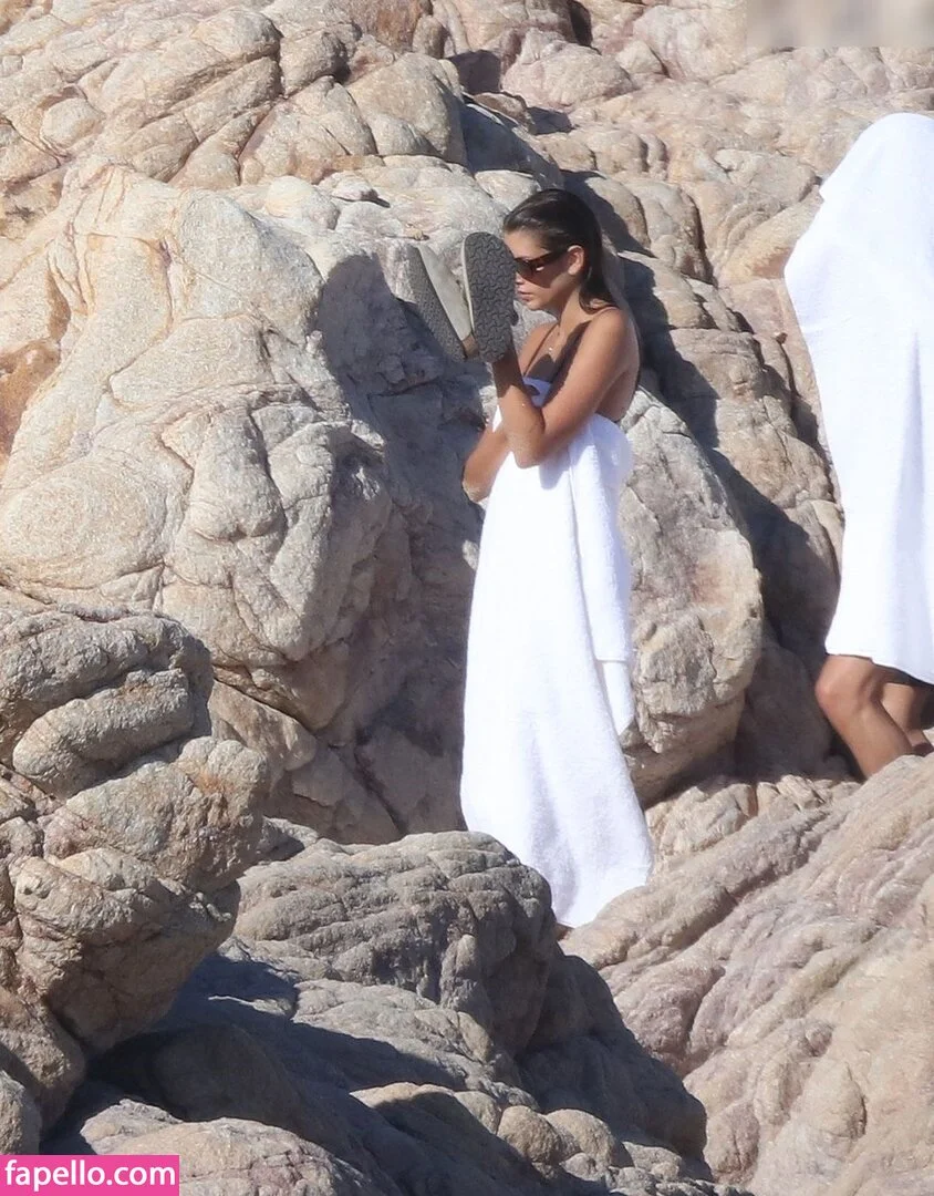 Özgü Kaya Onlyfans Photo Gallery 