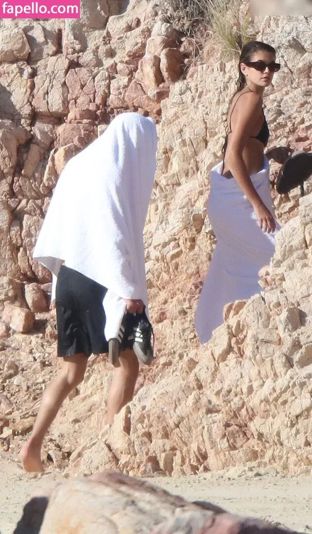 Özgü Kaya Onlyfans Photo Gallery 