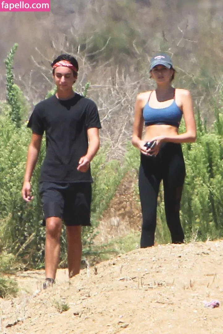 Özgü Kaya Onlyfans Photo Gallery 