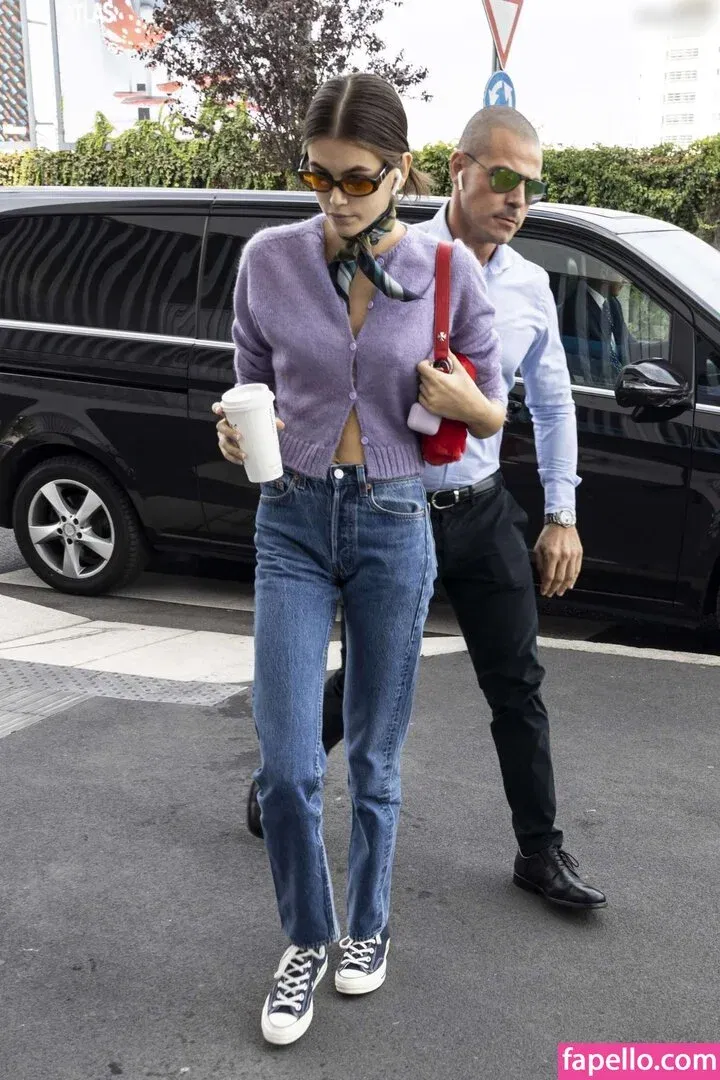 Özgü Kaya Onlyfans Photo Gallery 