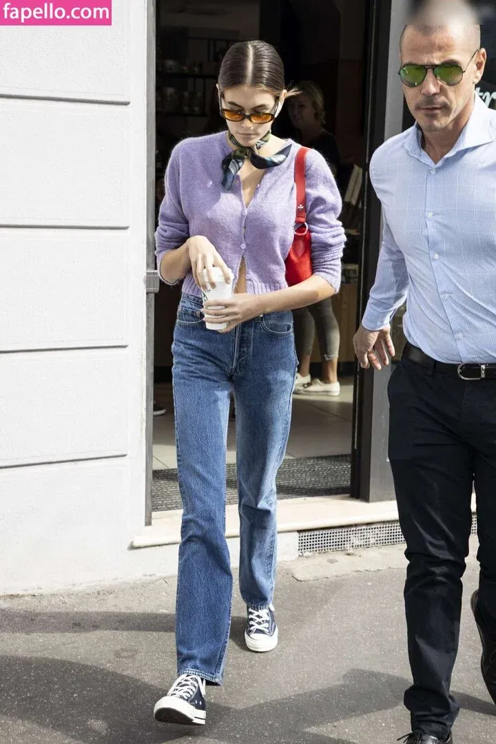 Özgü Kaya Onlyfans Photo Gallery 