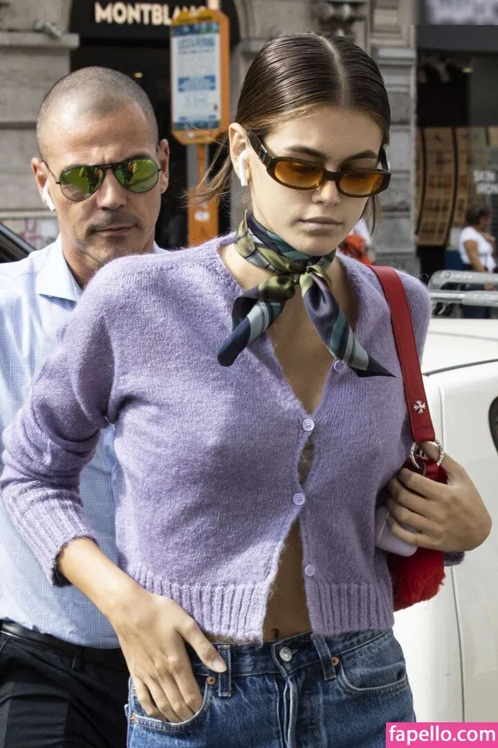 Özgü Kaya Onlyfans Photo Gallery 