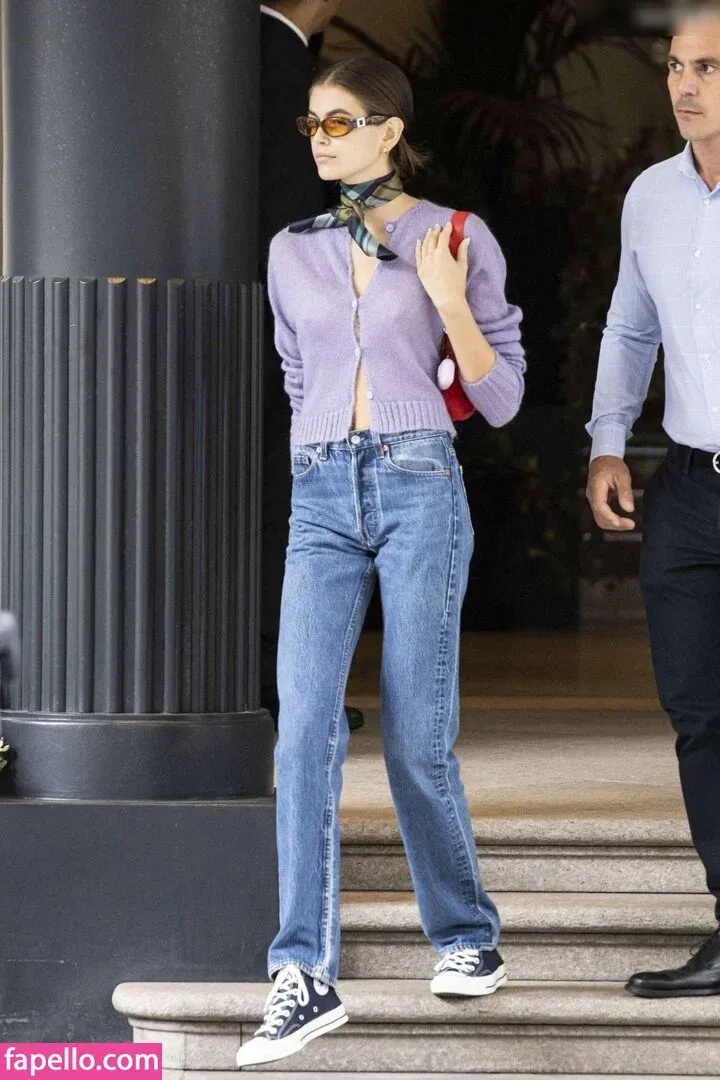 Özgü Kaya Onlyfans Photo Gallery 