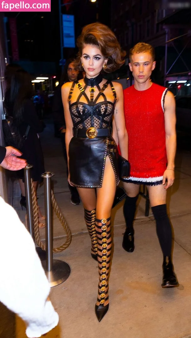 Özgü Kaya Onlyfans Photo Gallery 