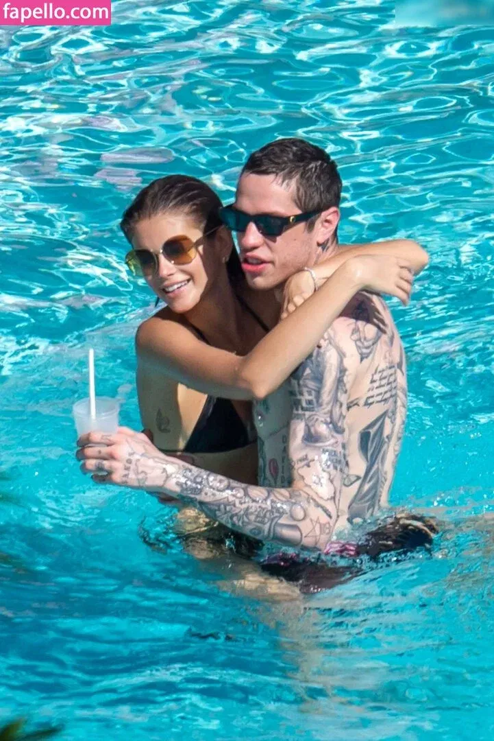 Özgü Kaya Onlyfans Photo Gallery 