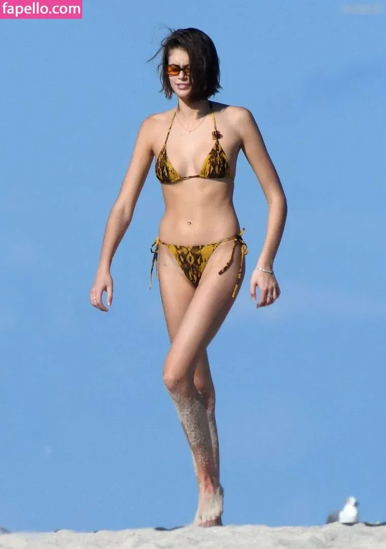 Özgü Kaya Onlyfans Photo Gallery 