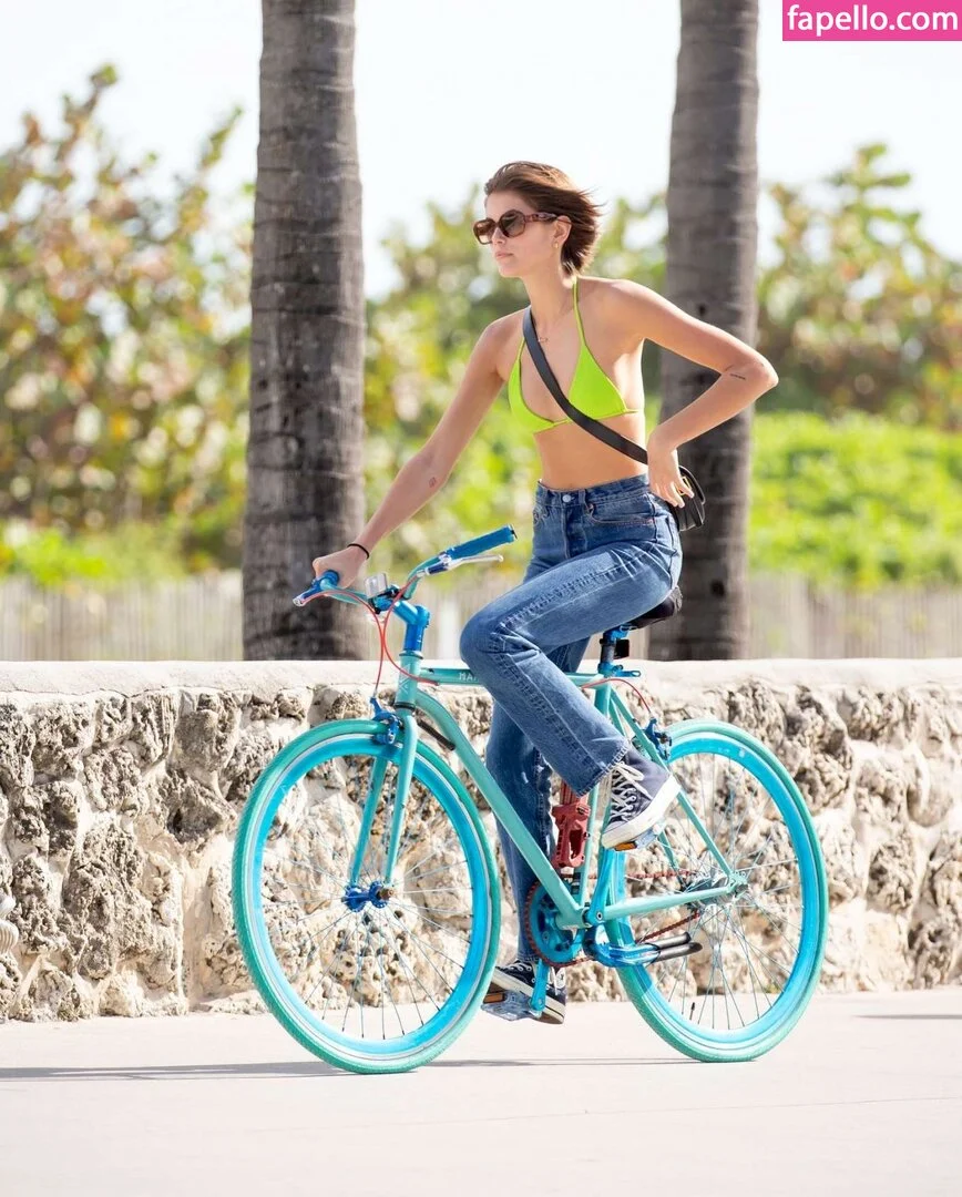 Özgü Kaya Onlyfans Photo Gallery 