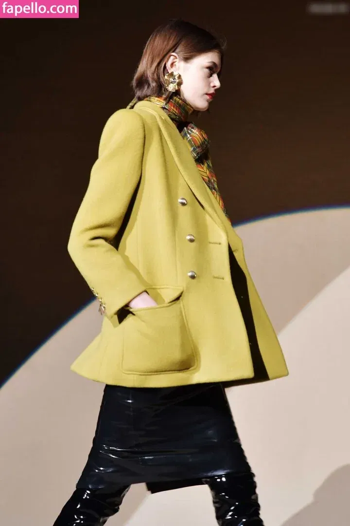 Özgü Kaya Onlyfans Photo Gallery 