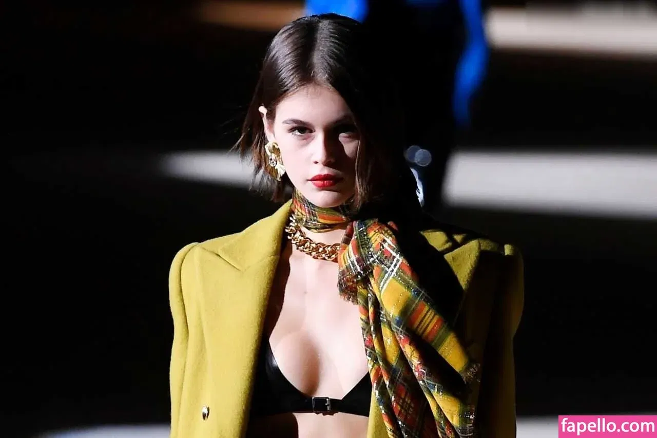 Özgü Kaya Onlyfans Photo Gallery 