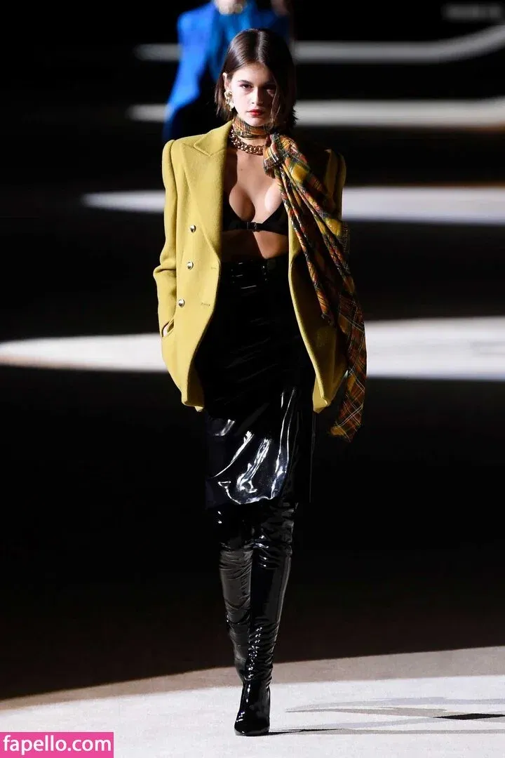 Özgü Kaya Onlyfans Photo Gallery 