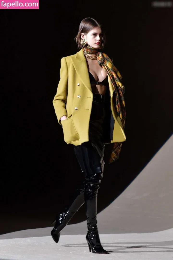 Özgü Kaya Onlyfans Photo Gallery 